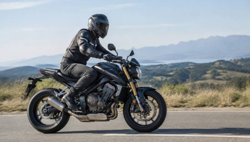 Ktm 390 duke 202 prix, caractéristiques et avis sur le roadster autrichien