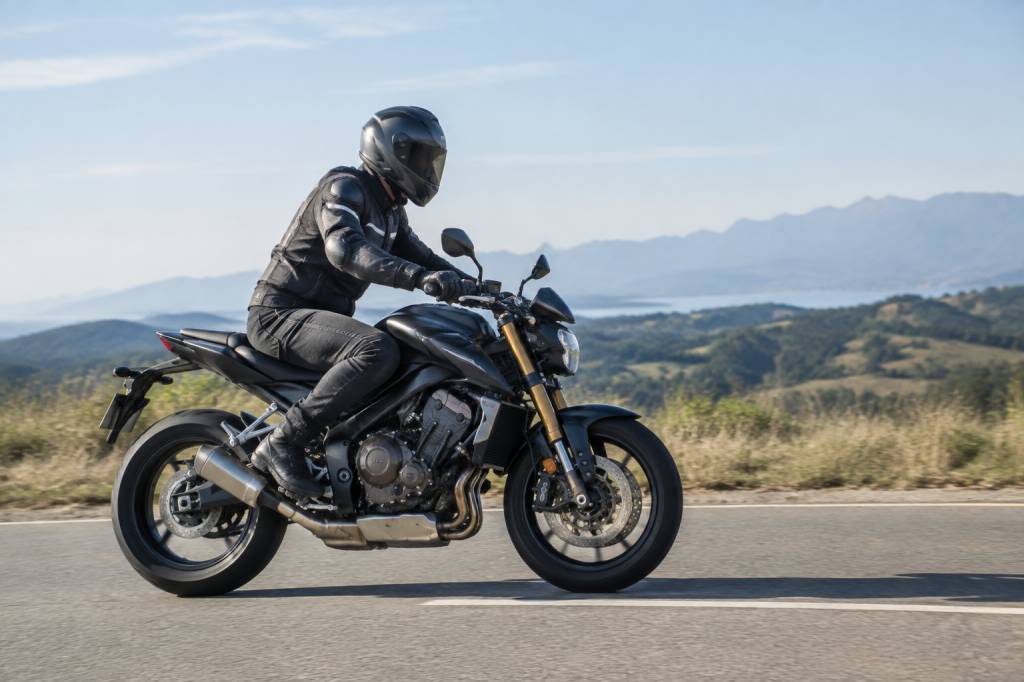 Ktm 390 duke 202 prix, caractéristiques et avis sur le roadster autrichien