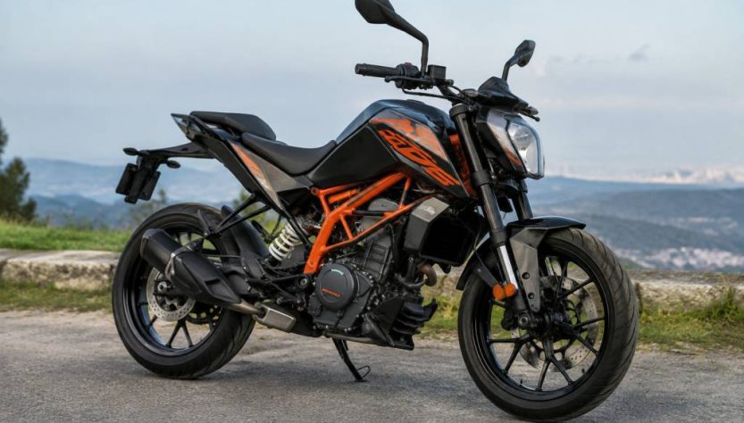 Quel est le poid de la KTM Duke 125 ?