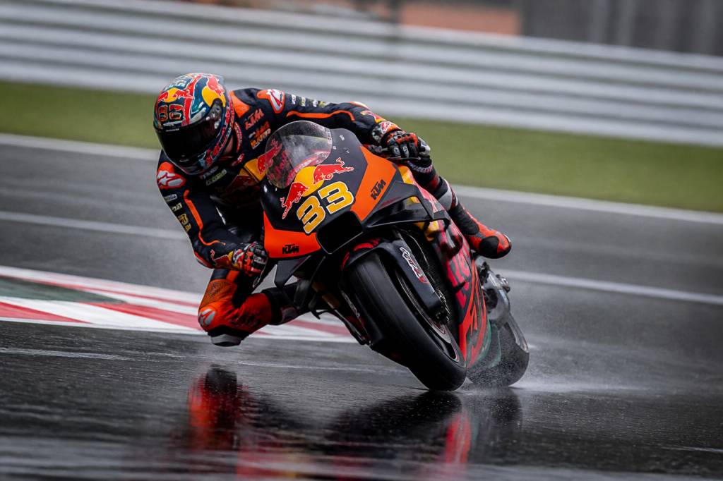 Moto Red Bull : histoire, modèles et actualités de la marque emblématique