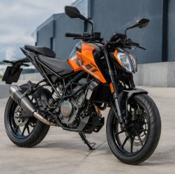 KTM 125 Duke 202 tout savoir sur la nouvelle moto routière naked