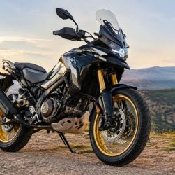 Durée de vie batterie moto : les facteurs qui influencent sa longévité et les conseils pour la prolonger