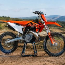 KTM 300 SX : caractéristiques, performances et conseils pour bien la choisir