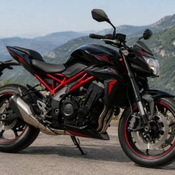 Moto noir et rouge : modèles, styles et conseils pour bien choisir