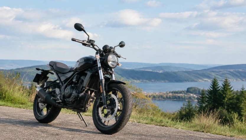 Casque doré : comment choisir un modèle élégant et adapté à votre moto