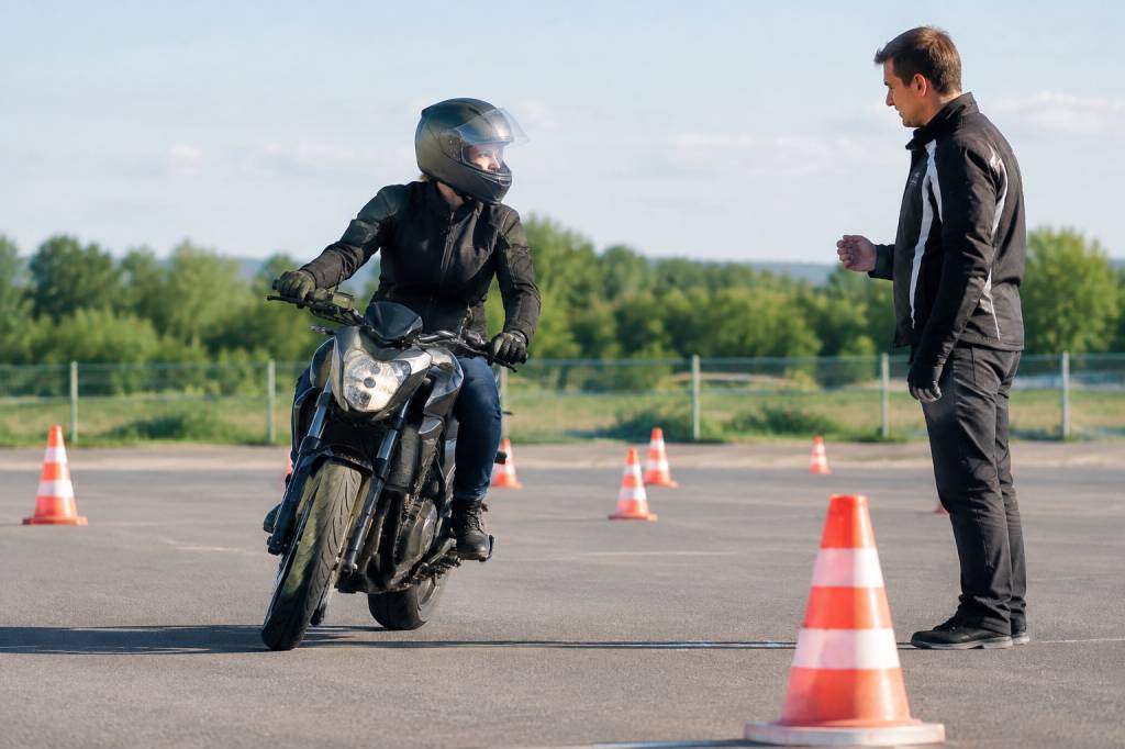 Faire de la moto : les conseils essentiels pour bien débuter en toute sécurité
