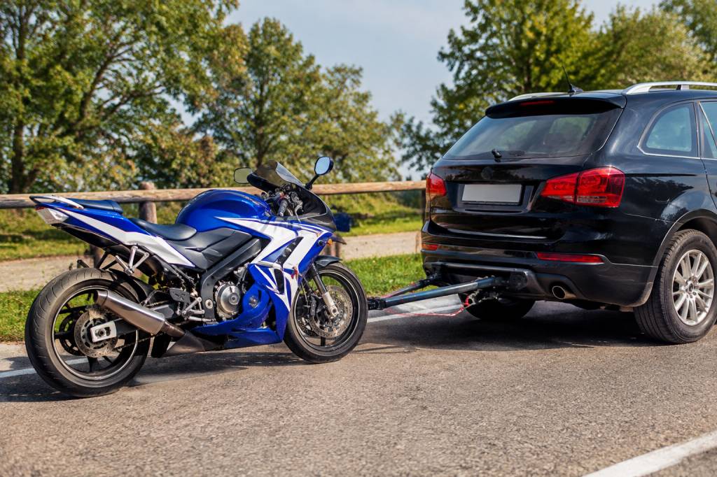 Comment tracter une moto sans remorque en toute sécurité ?